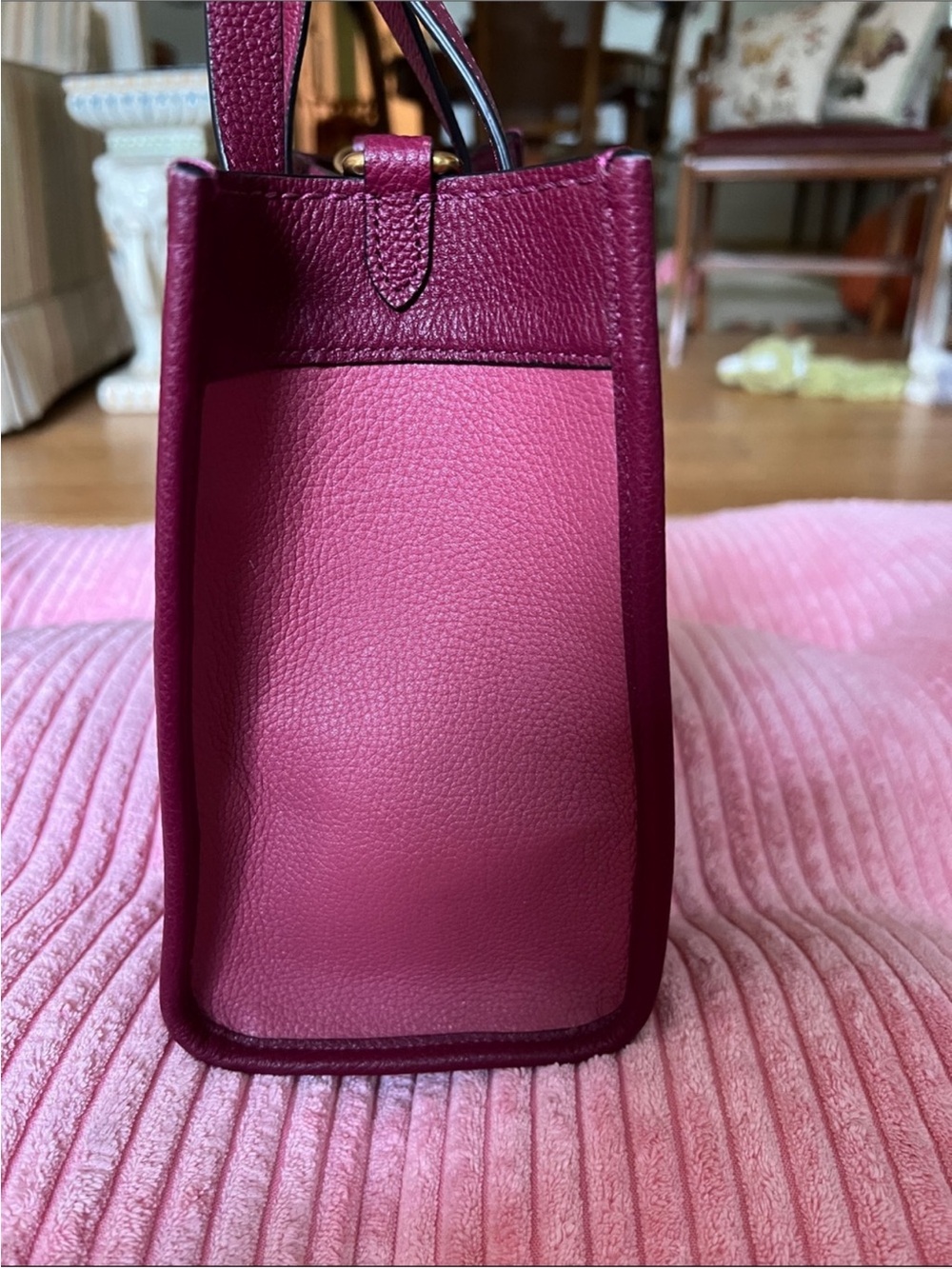 Coach Field tote 22 EUC. - Picture 7 of 14